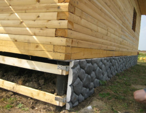Утепление свайного фундамента — своими руками