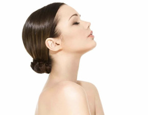 Роль психологии в пластической хирургии: как изменения внешности влияют на внутреннее восприятие себя