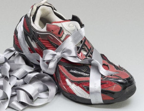 Как сочетать женские кроссовки BALENCIAGA с разными стилями