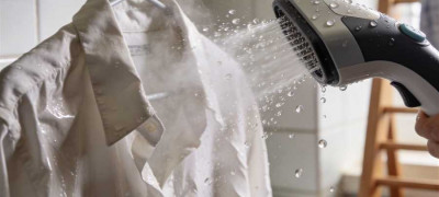 Почему отпариватель плюётся водой