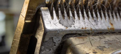 Почему машинка для стрижки тянет волосы