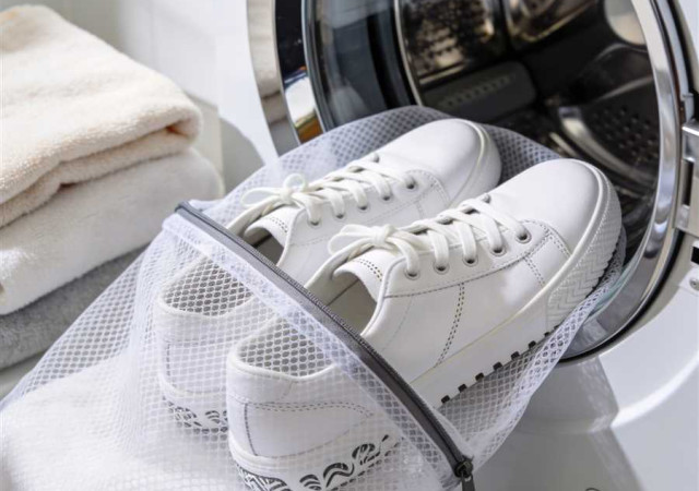 Как стирать кроссовки в стиральной машине без повреждений