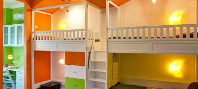 Особенности конструкции и правила выбора кровати для троих детей