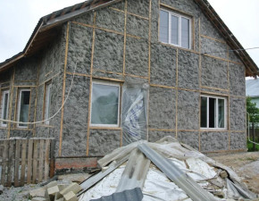 Обзор утеплителей для деревянных домов — утепление под сайдинг