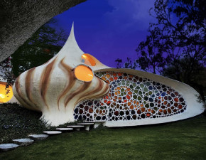 Топ-5 необычных объектов, которые можно оценить: от исторических зданий до объектов искусства