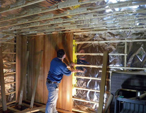 Как самостоятельно утеплить деревянную баню изнутри — рабочие варианты