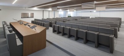 Когда стоит инвестировать в дорогие конференц-кресла