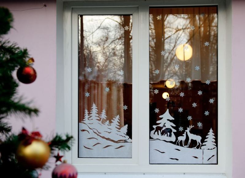 украшение окна на новый год