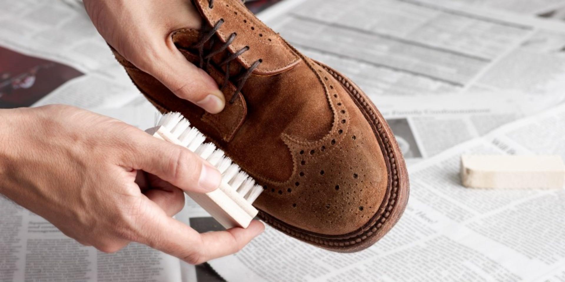 Как почистить замшевую обувь в домашних условиях: сапоги, кроссовки, куртку. Как мыть?