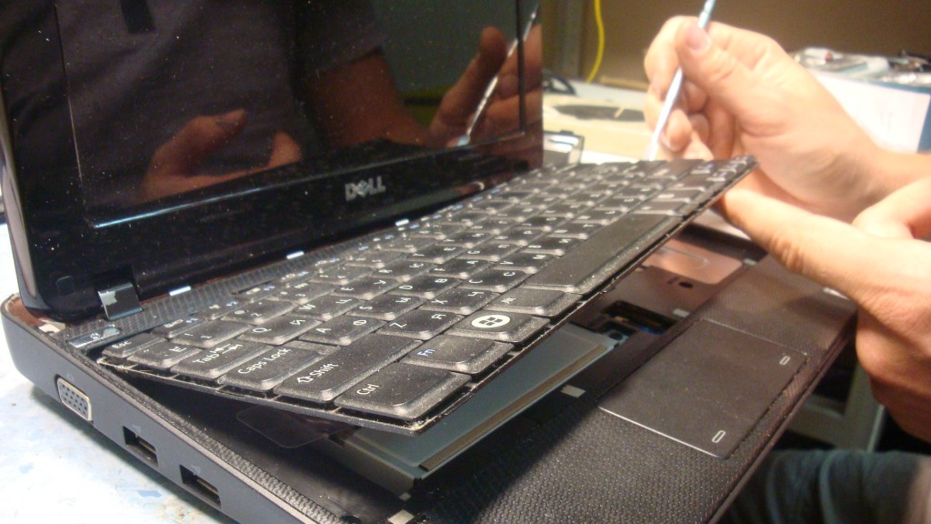 разбор клавиатуры ноутбука