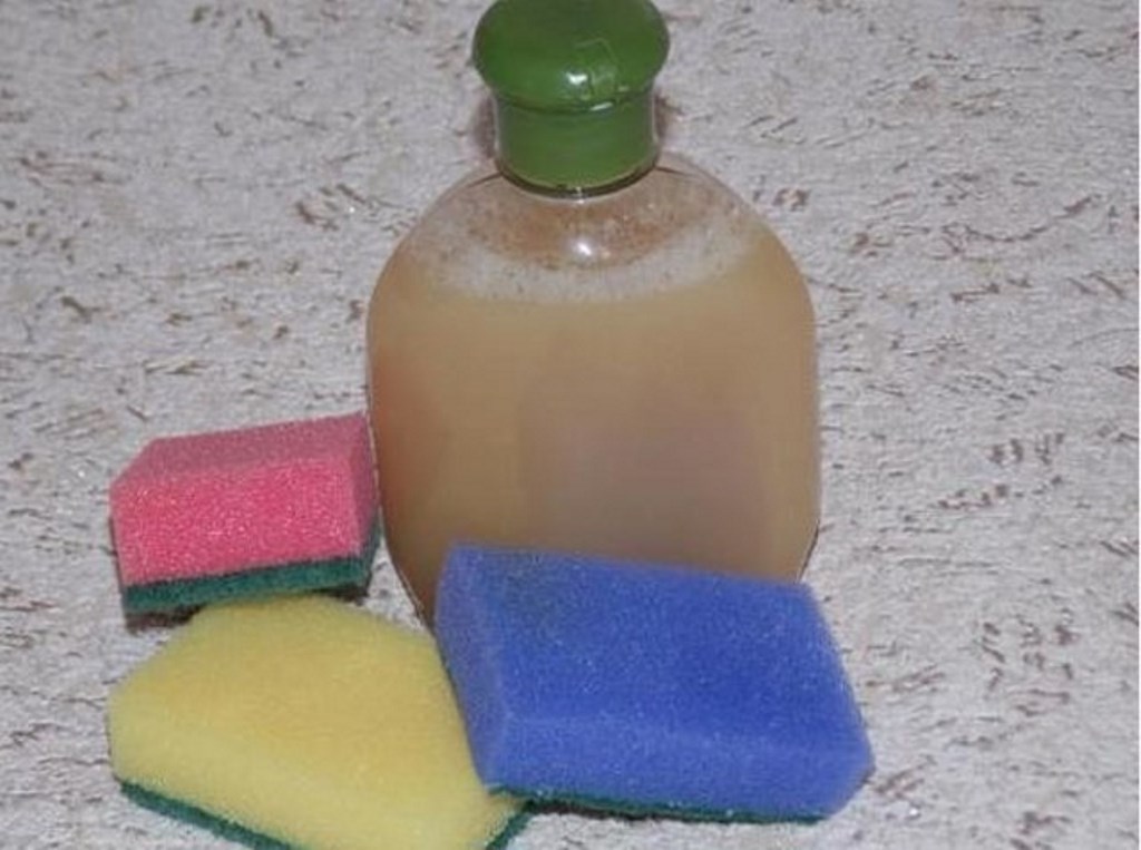 Добавление ароматизаторов и красителей в жидкое мыло