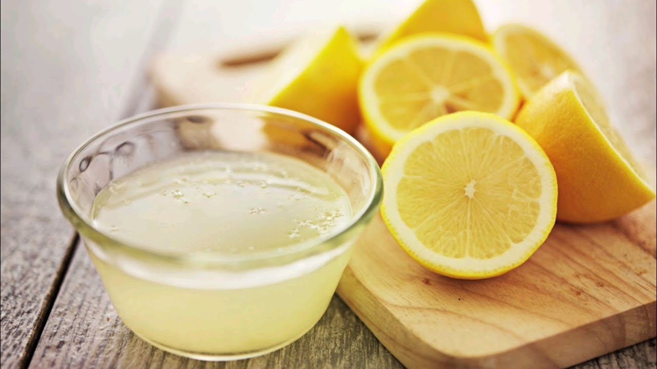 чем поможет лимонный сок в чистке дивана