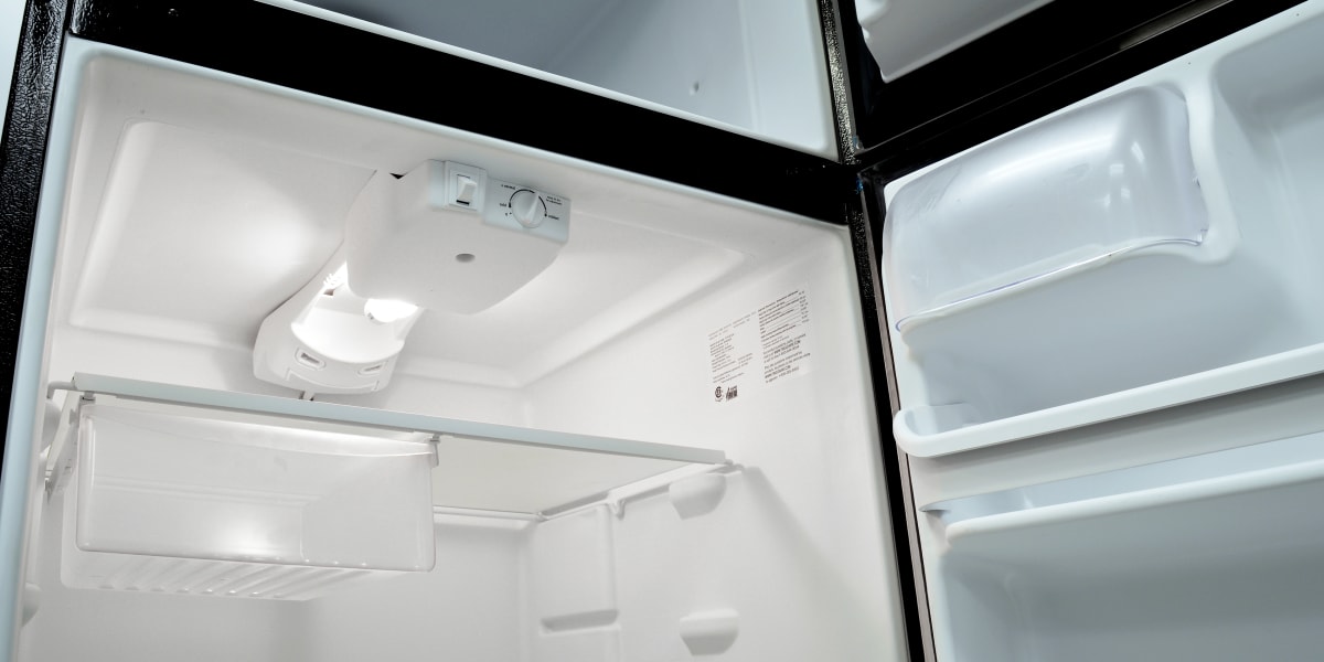 чистый холодильник фото