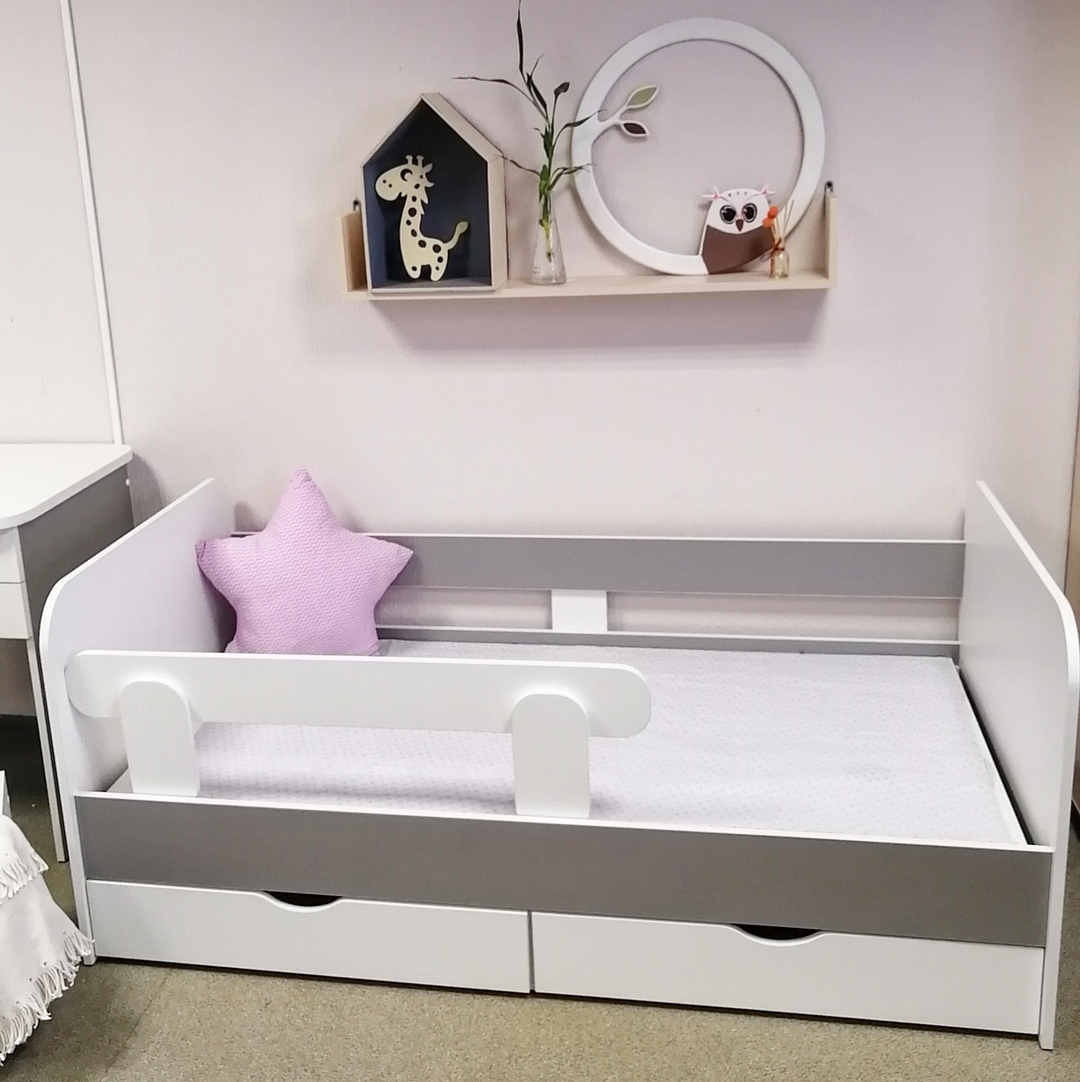 Кровать для ребёнка от 3 лет с бортиками