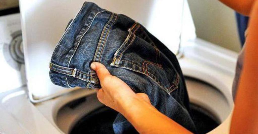 Расправьте одежду перед высыханием, чтобы ускорить процесс