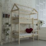 кровать-домик для детей из ерева