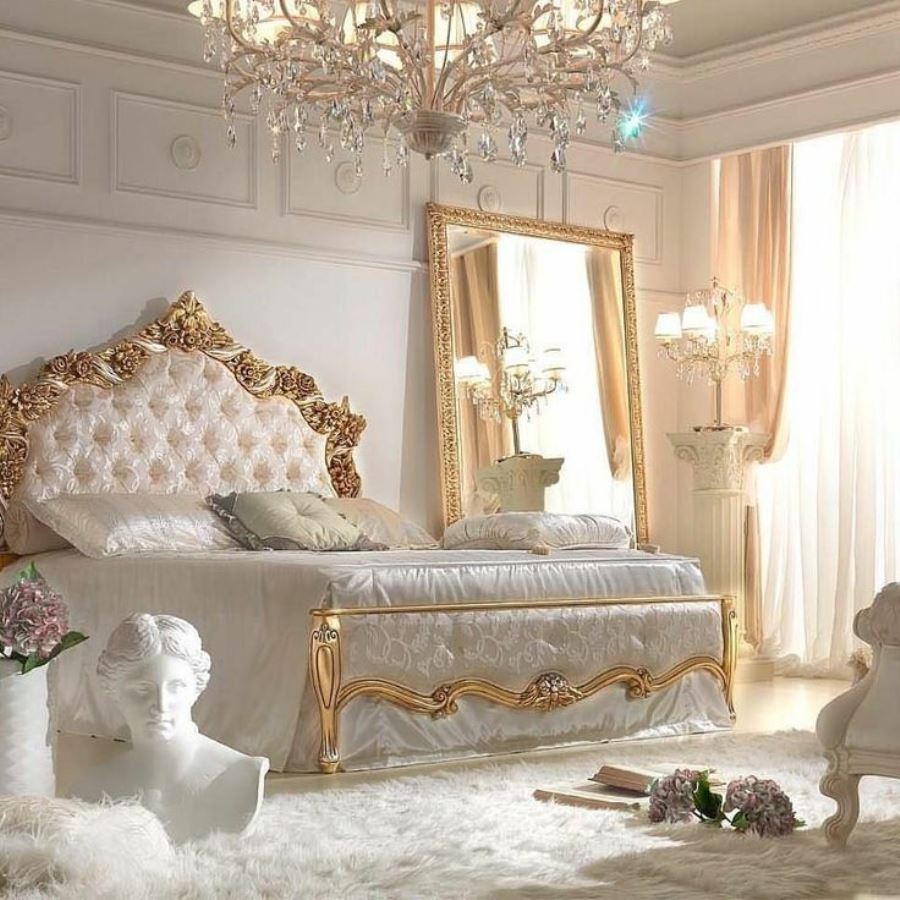 кровать с мягким изголовьем барокко