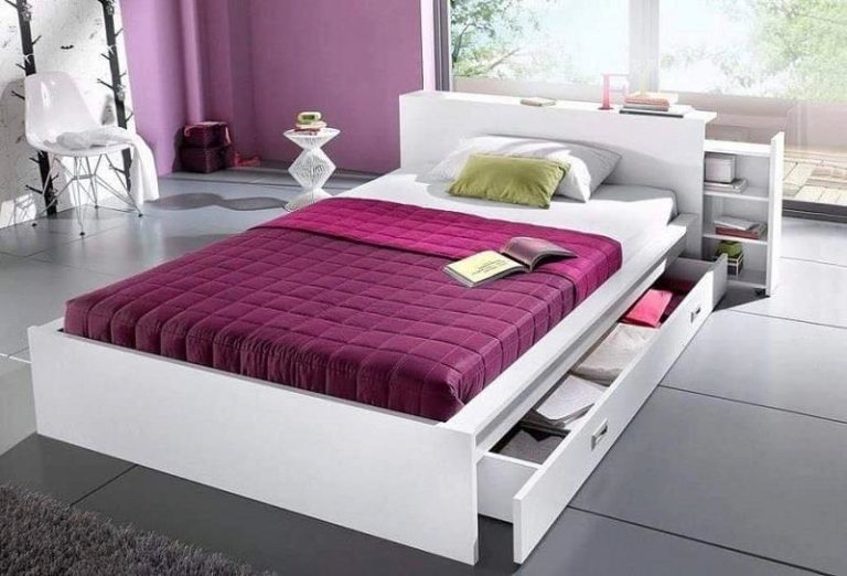 Двуспальная кровать с ящиками для хранения с матрасом
