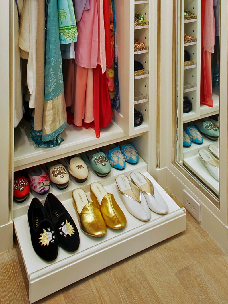 Обувь в гардеробной