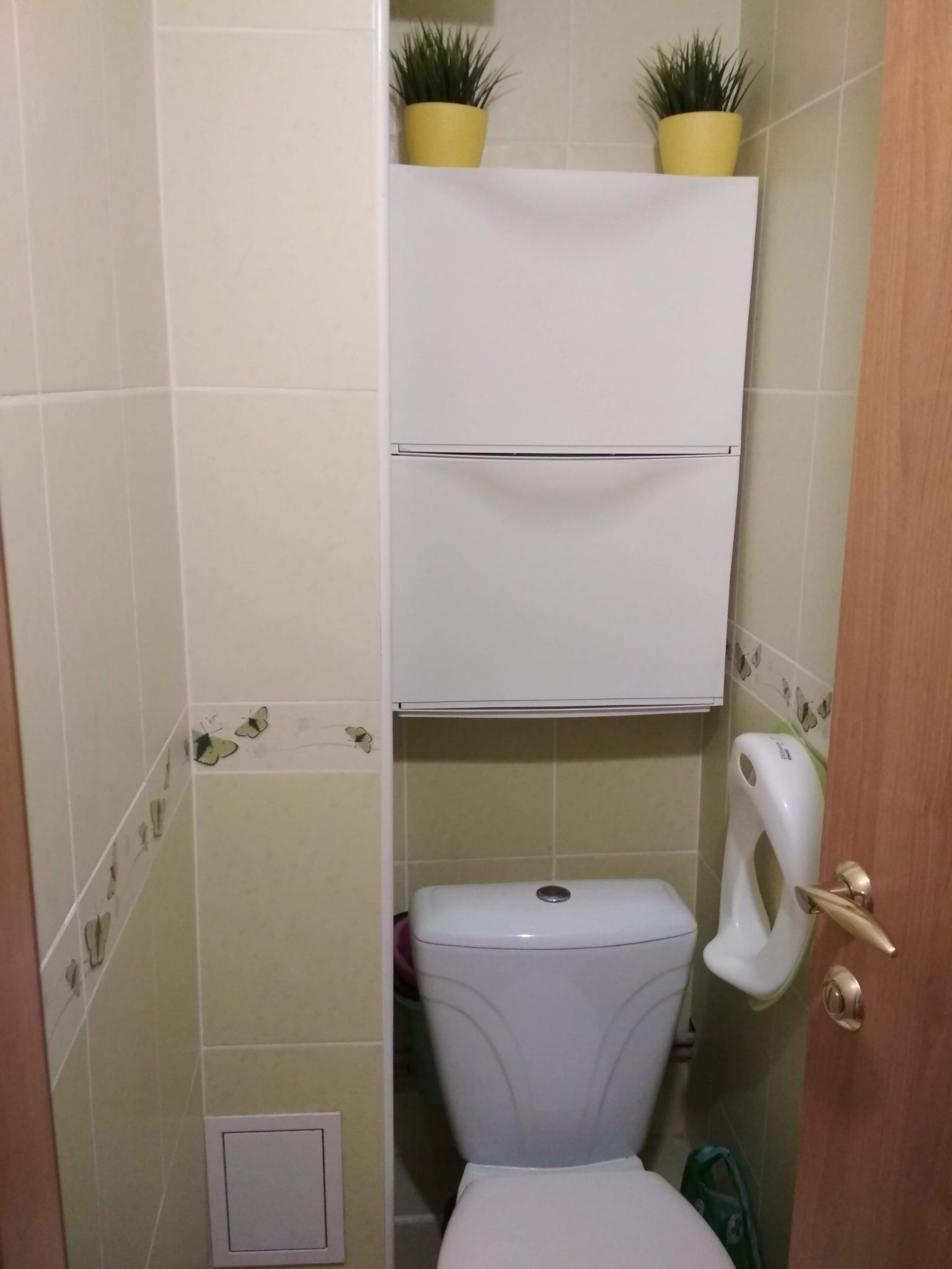 шкаф в туалетную комнату навесной