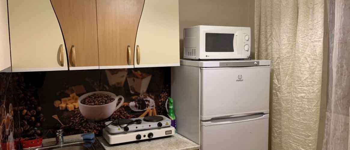 Можно ли ставить микроволновку на холодильник или морозильную камеру .