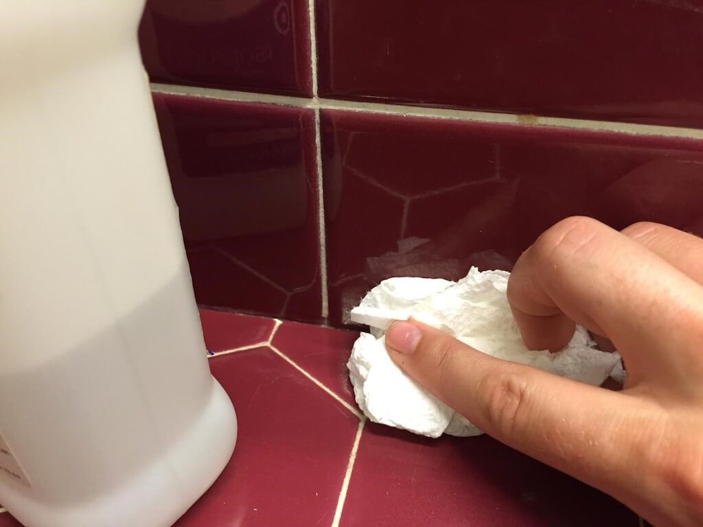 чистка плитки в ванной фото