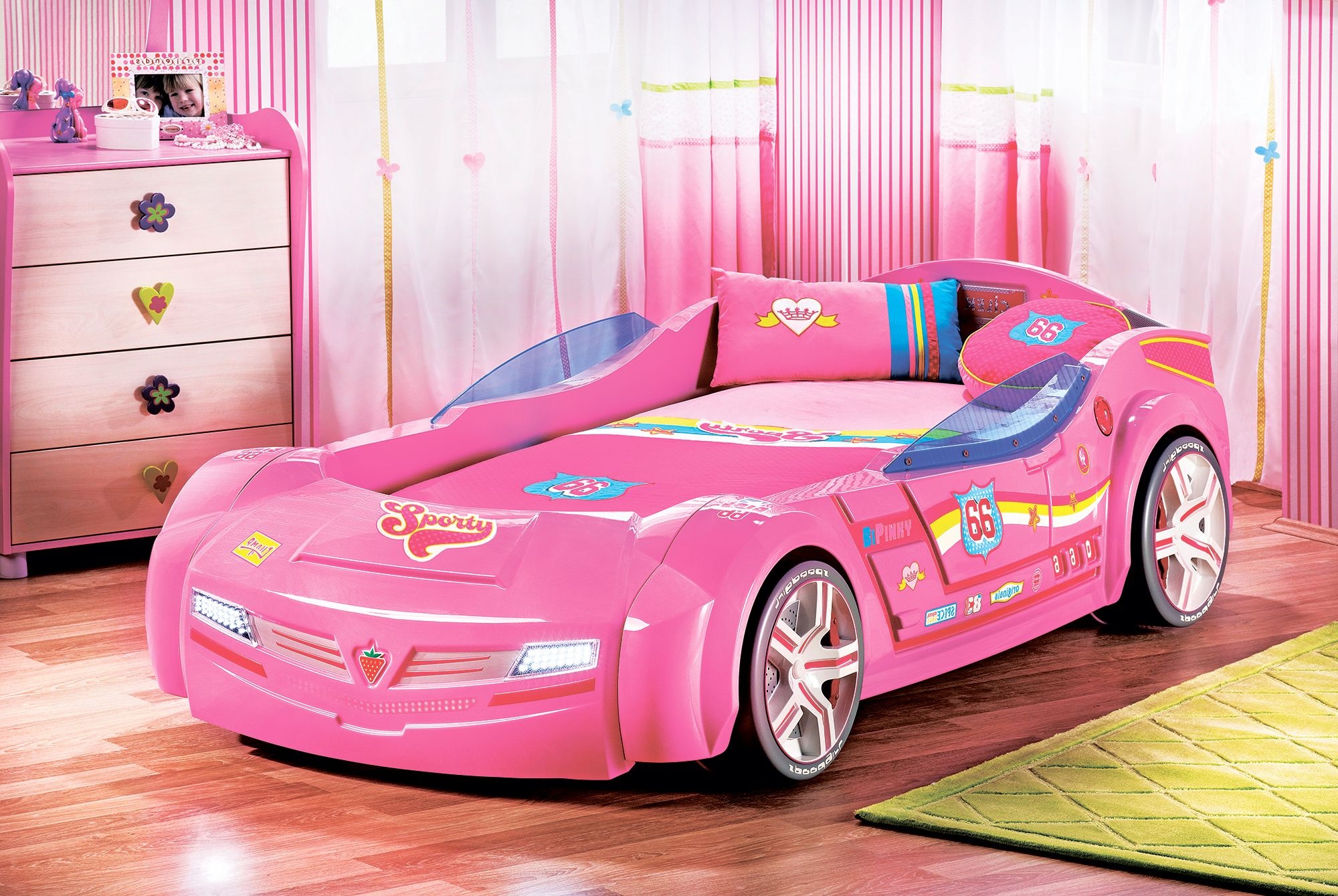 розовая детская кровать-машина