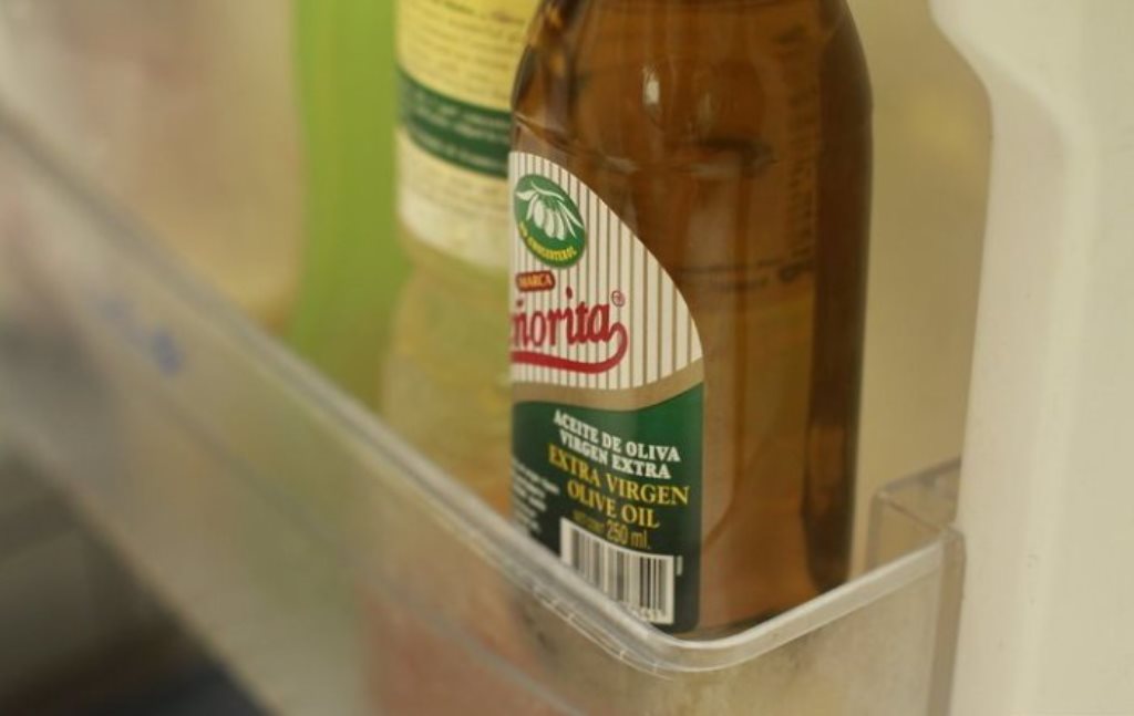 оливковое масло в холодильнике