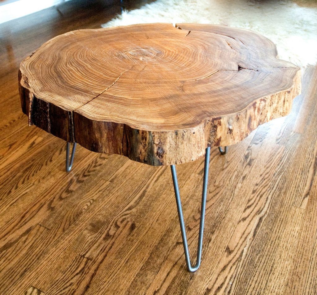 Стол из спила дерева – оригинальный вариант для домашнего и дачного интерьера