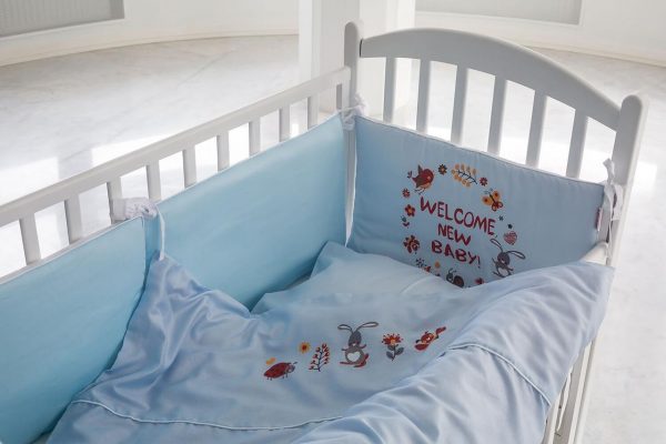 Бортики на большую кровать от падения ребенка