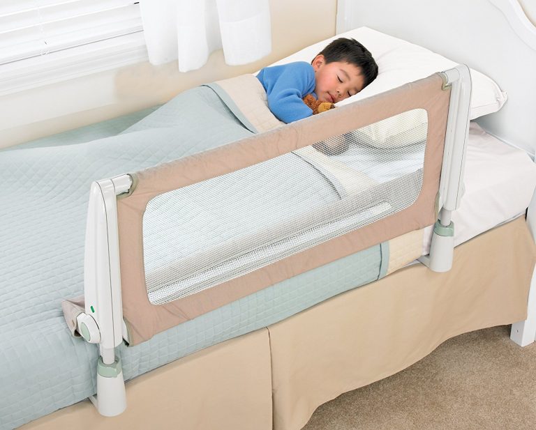Бортики на большую кровать от падения ребенка