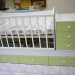 детская кровать зелень