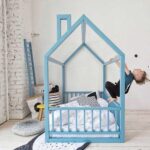 детская кровать голубая