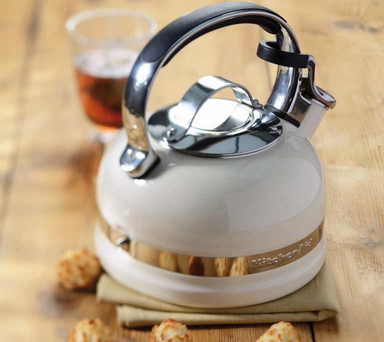 Как почистить чайник от накипи уксусом как очистить содой