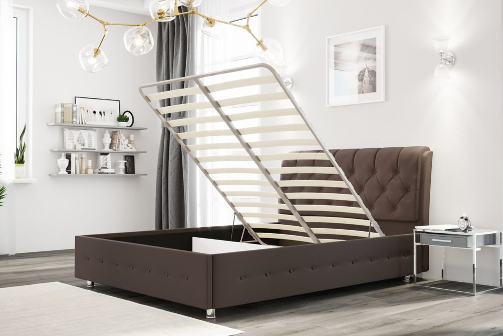 кровать с подъемным механизмом в спальне