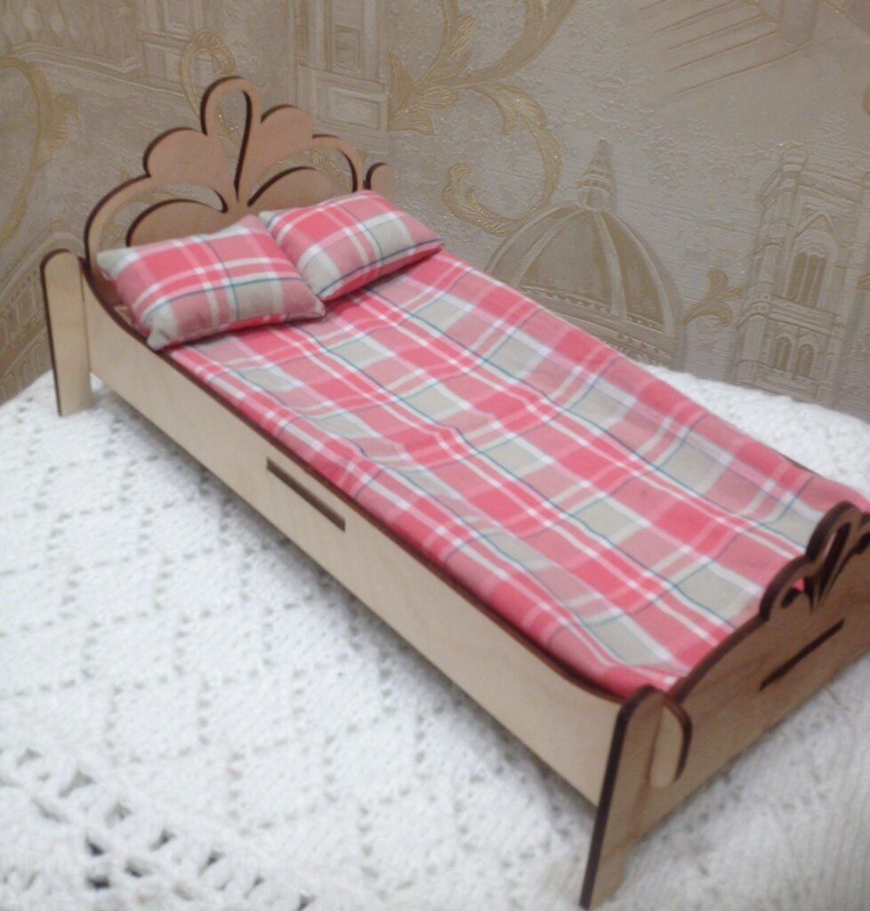 Кровать для пупса из картона