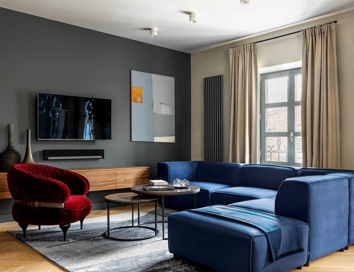Синий диван: в интерьере гостиной, прихожей, кухни, спальни и детской .