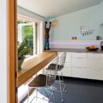 стол и стулья для маленькой кухни фото дизайна