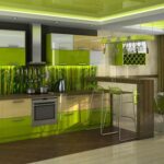 зеленая кухня с рисунком