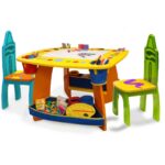 детский стул и стол разноцветный