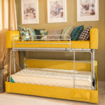 диван-трансформер желтый с подушками