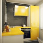 кухня маленькая желтая с серым