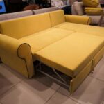 раскладной диван желтый