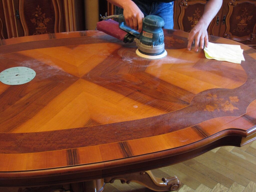 Реставрация деревянного столика своими руками