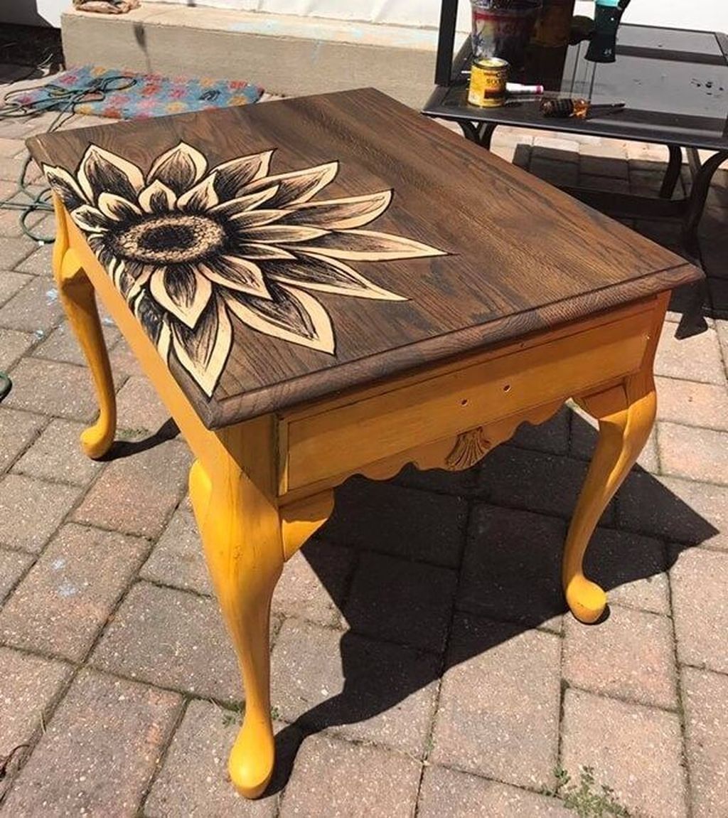 Реставрируем деревянный столик