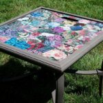 стол с рисунками цветов