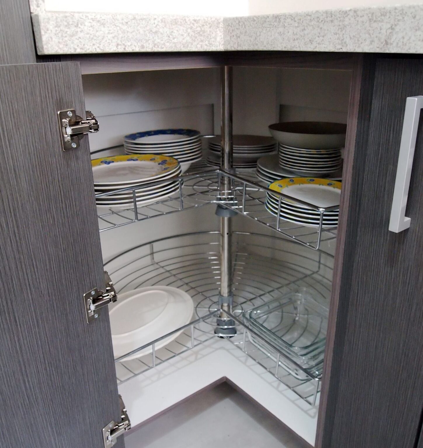 Угловая сушка для посуды в угловой шкаф: разновидности конструкций .