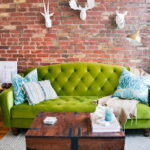 зеленый диван в интерьере идеи вариантов