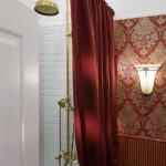 шторы бордо в ванной