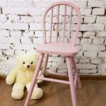 розовый детский стул